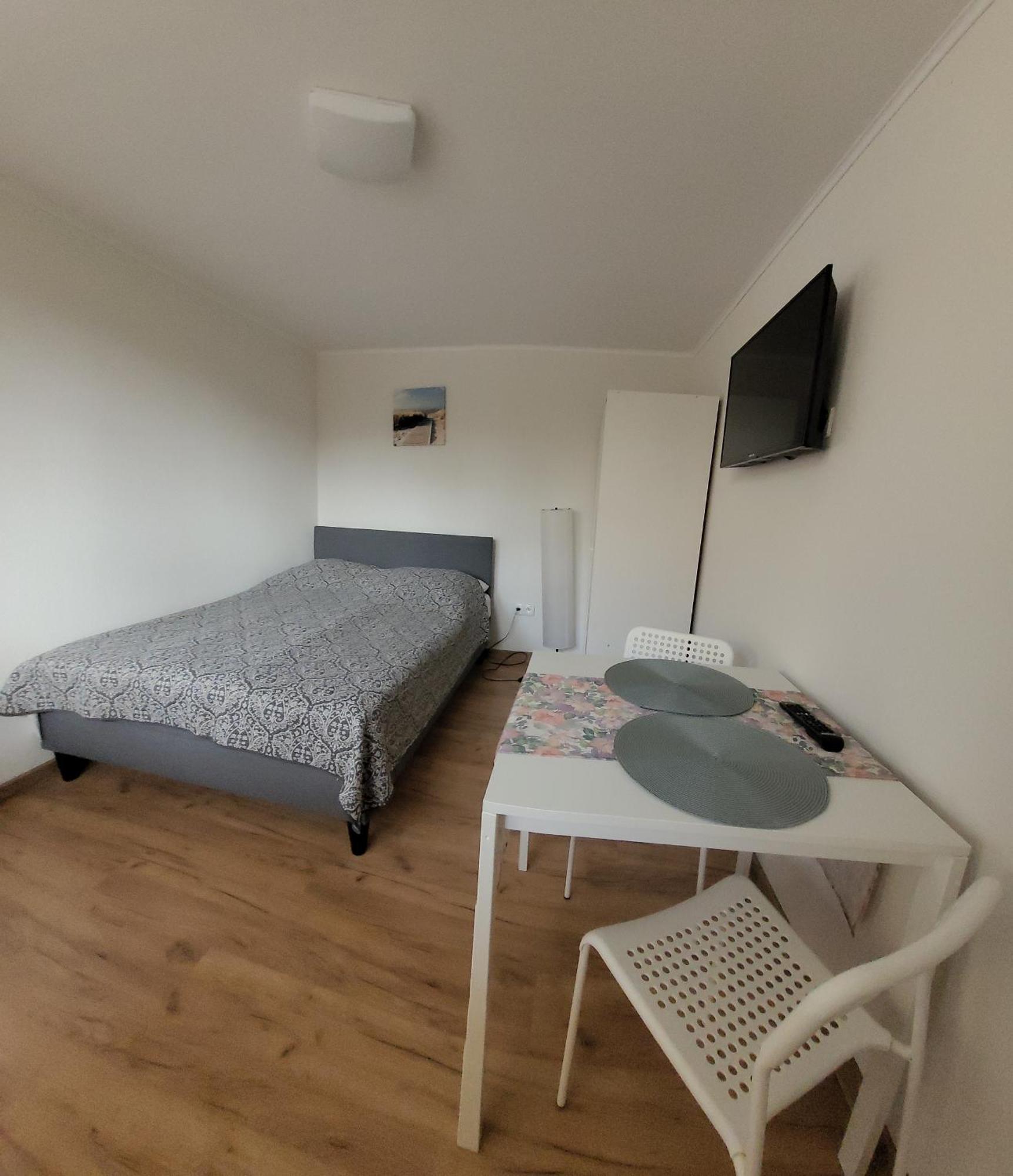 Apartamenty I Pokoje Goscinne Zosia Дарлувко Экстерьер фото
